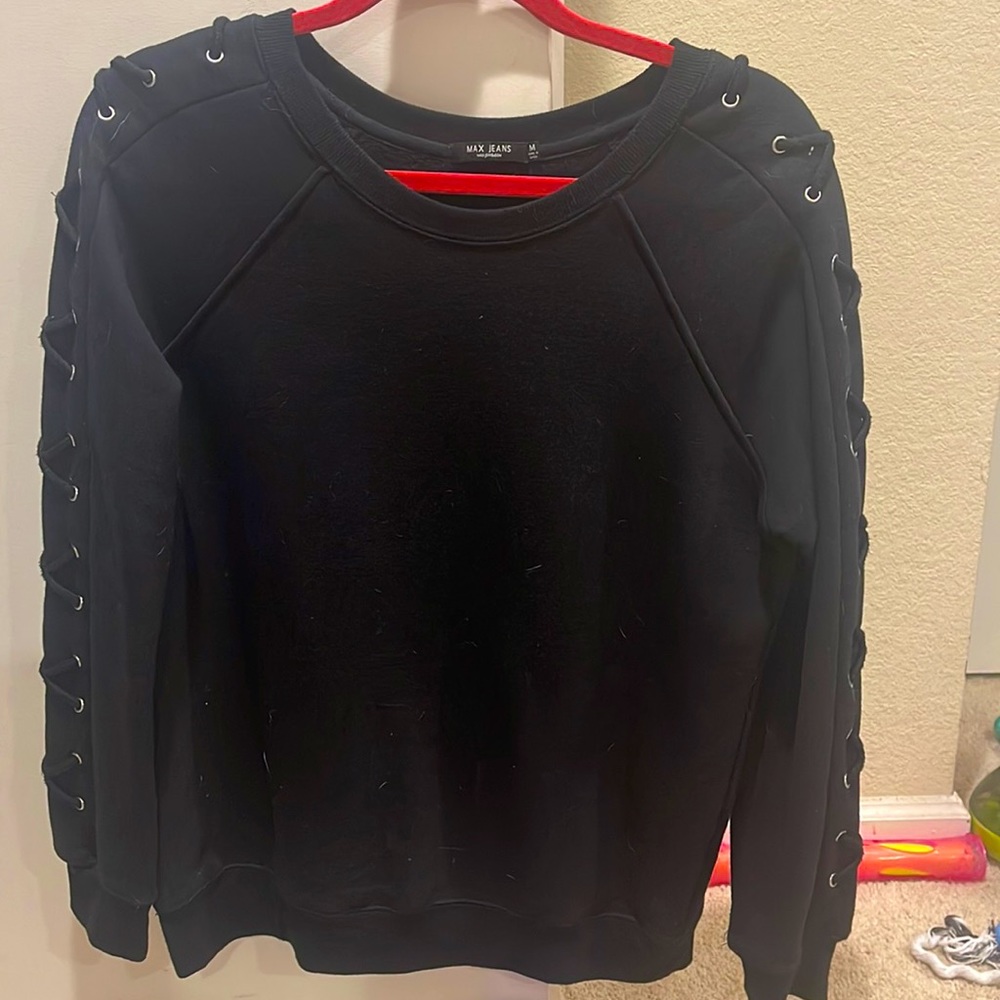Max Jeans black lace up sleeve sweater